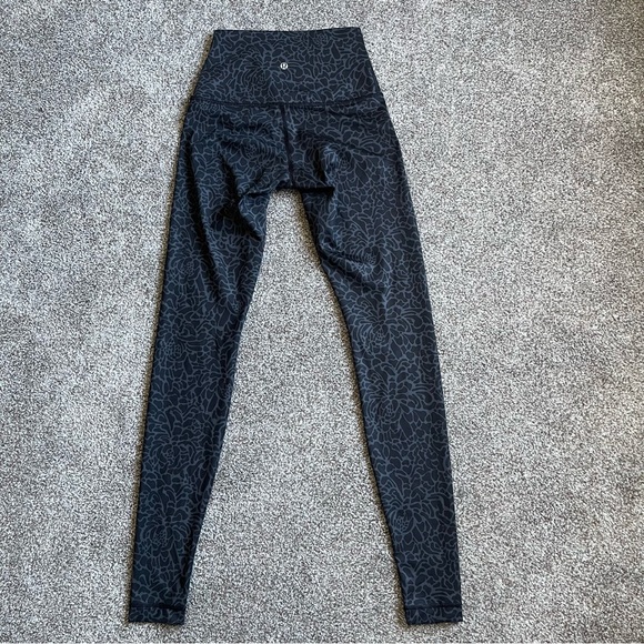 Lululemon Wunder Under Pant Sz 6 *Full-On Luxtreme (Roll Down) - Picture 6 of 8